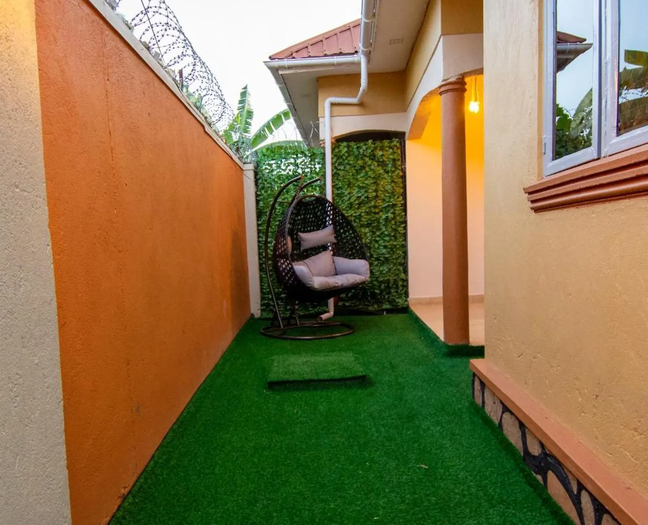 캄팔라 Urban Oasis Located At Kyebando Nsooba 아파트 우간다