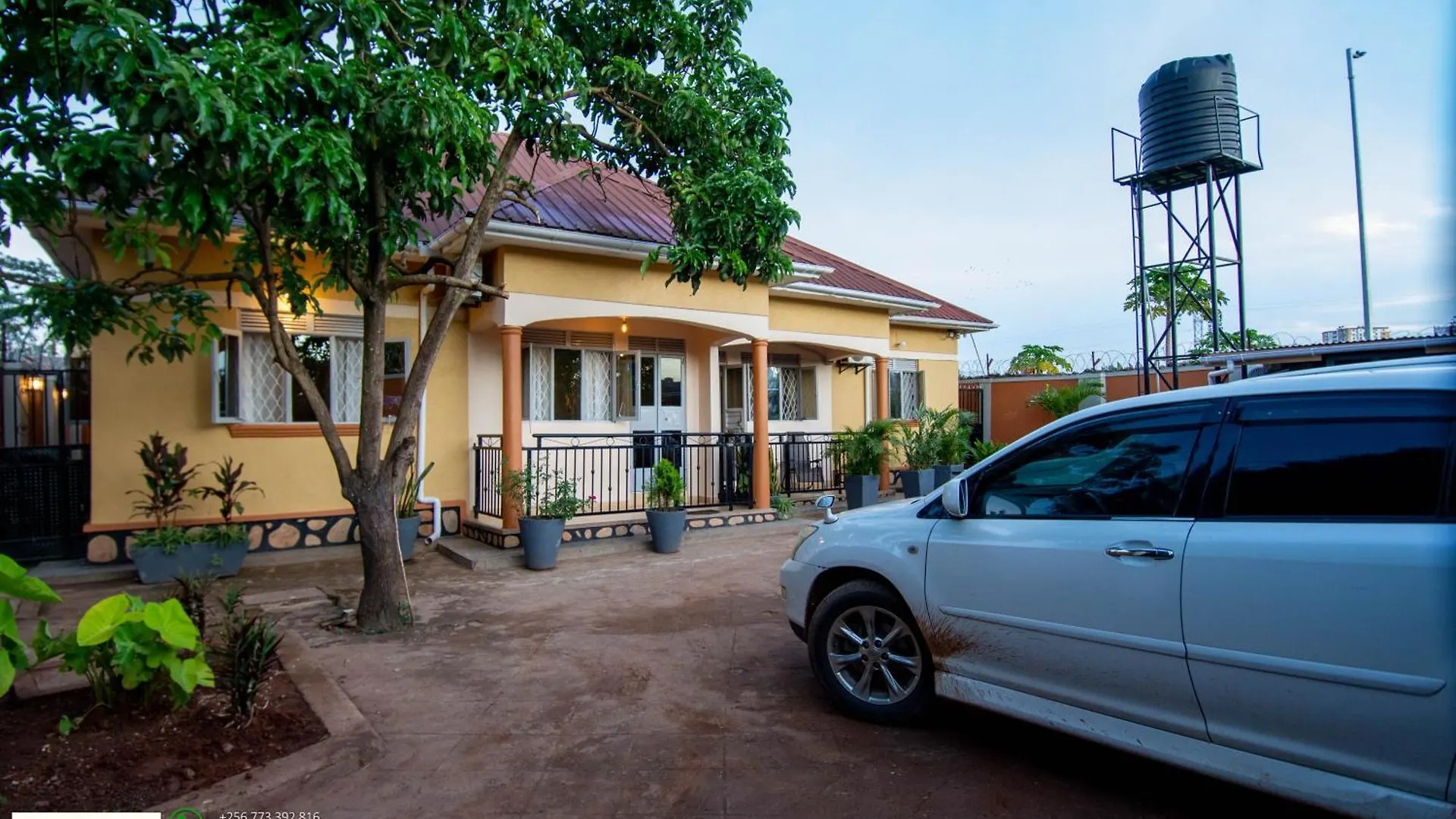 캄팔라 Urban Oasis Located At Kyebando Nsooba 아파트 우간다